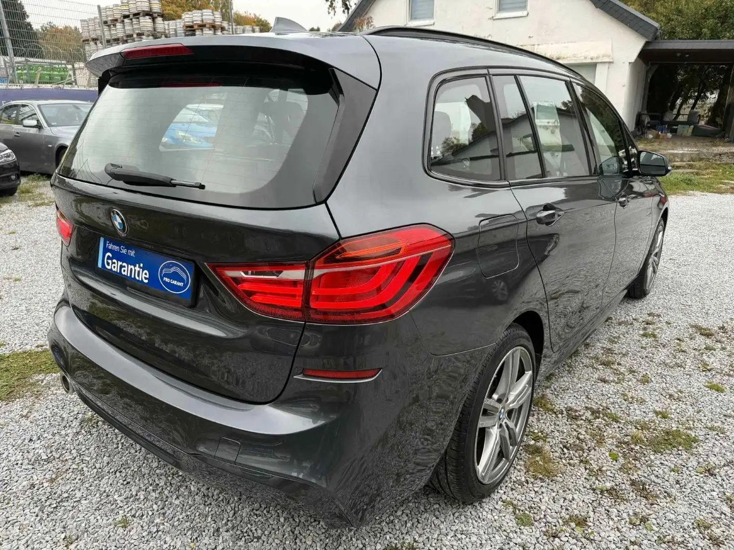 BMW 216 216 d Gran Tourer M Paket*7 Sitzer*Alcantara*LED Grau - 2