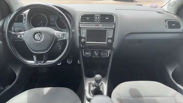 Volkswagen Polo view 11