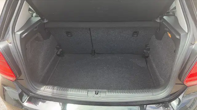 Volkswagen Polo view 14