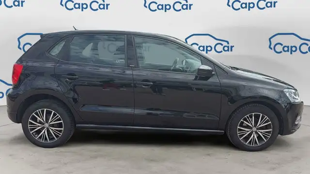 Volkswagen Polo view 4