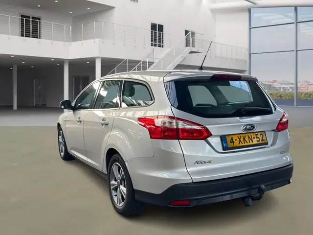 Ford Focus view 4