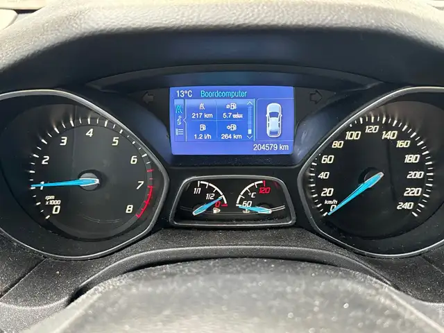 Ford Focus view 5
