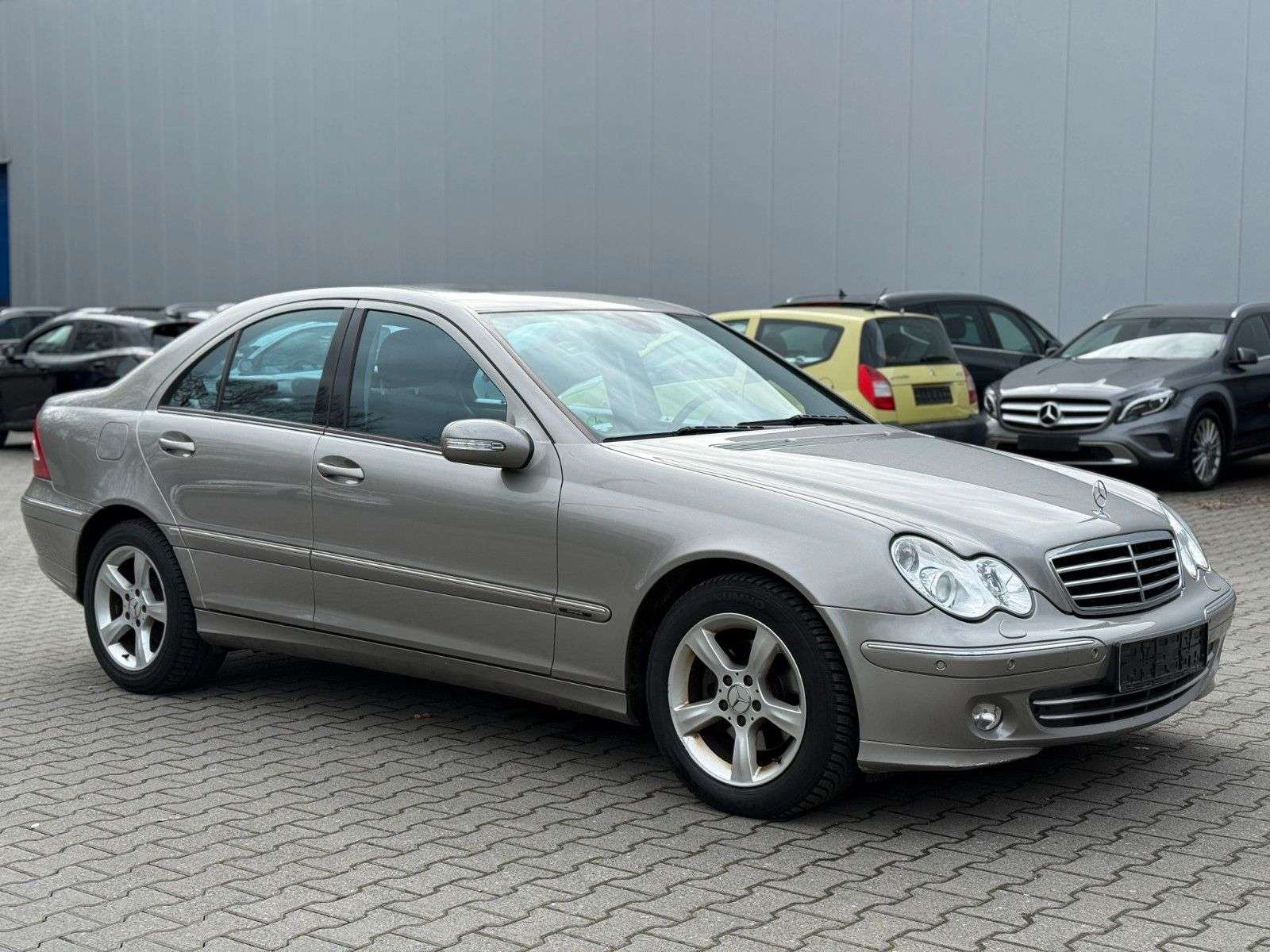 Second hand Mercedes Benz C-Class 