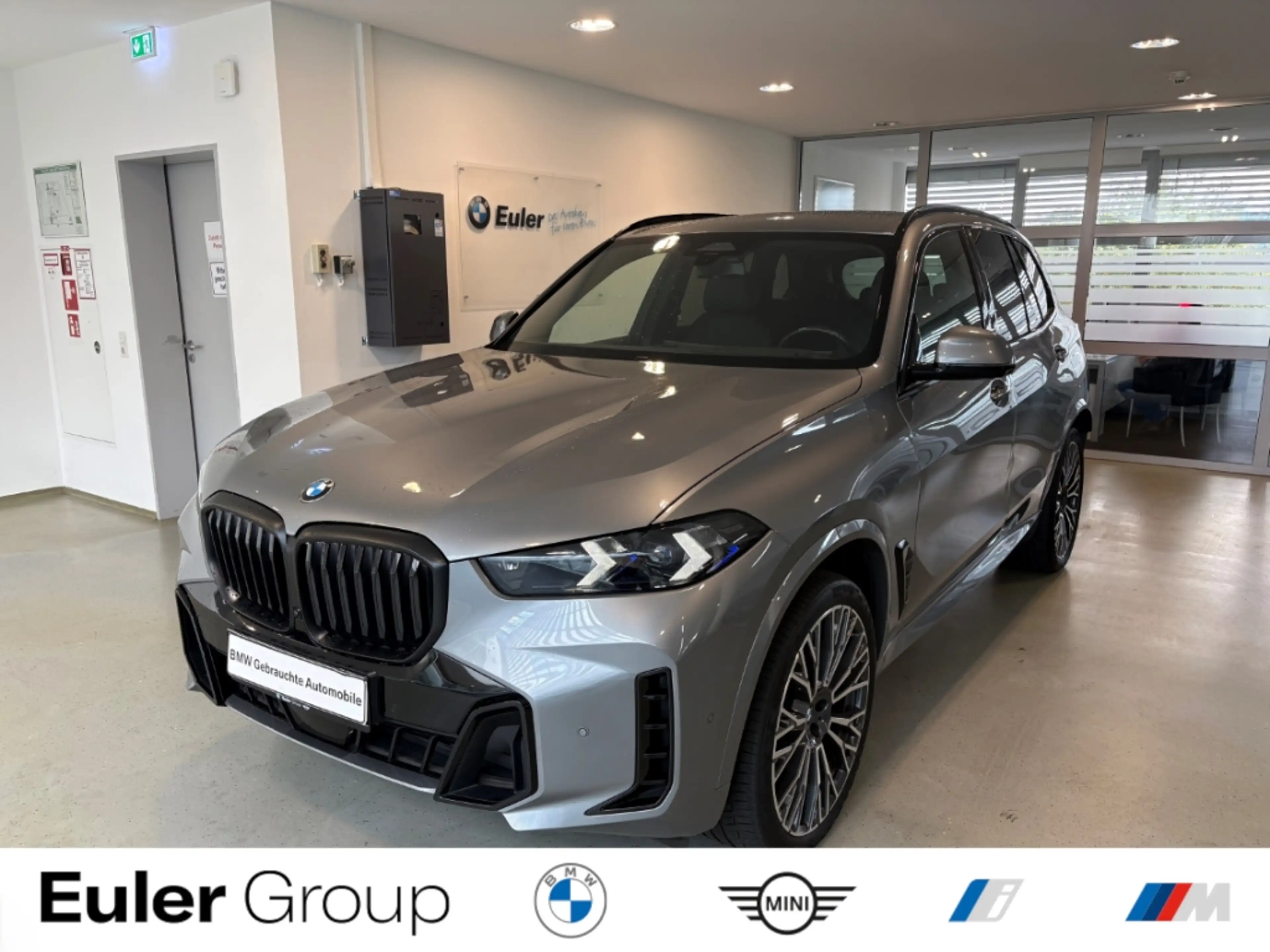 BMW X5 xDrive 30d Sportpaket HUD AD AHK-klappbar Navi Dig