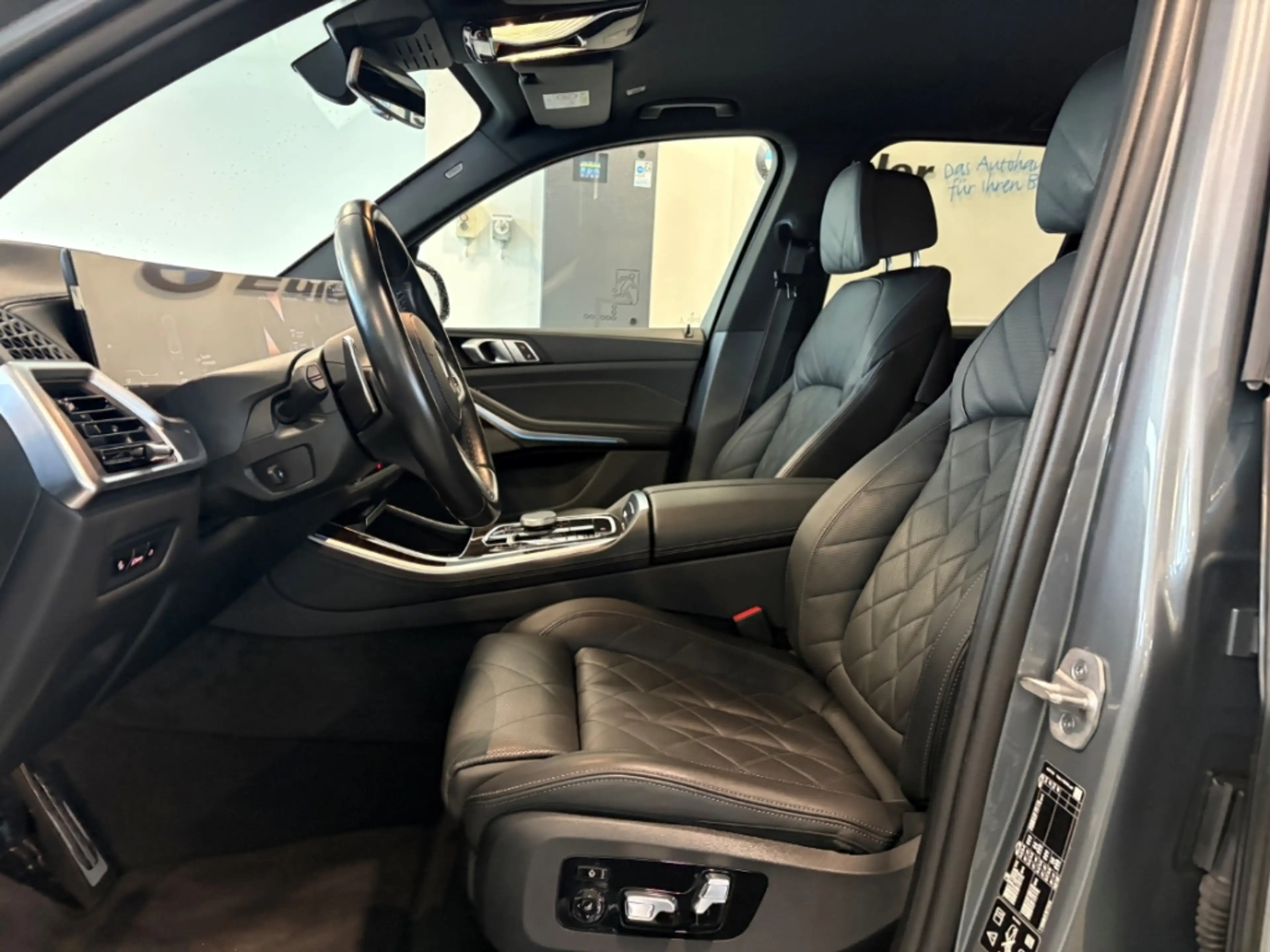 BMW X5 xDrive 30d Sportpaket HUD AD AHK-klappbar Navi Dig — photo 7