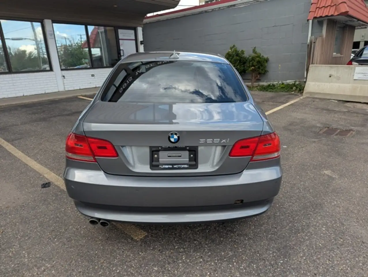 BMW 3 Series снимка BMW 3 Series