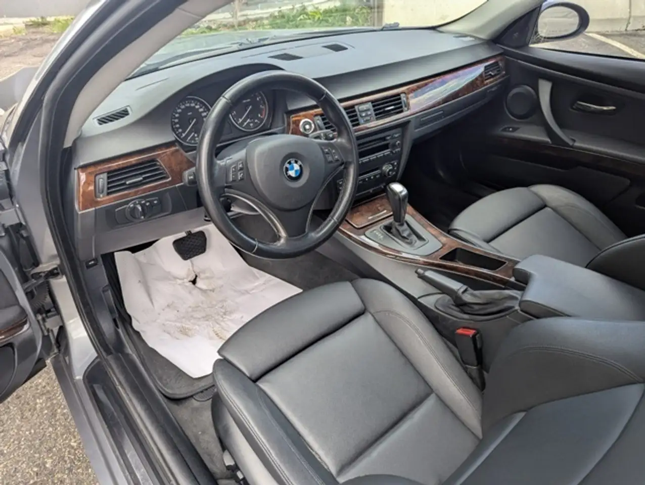 BMW 3 Series снимка BMW 3 Series