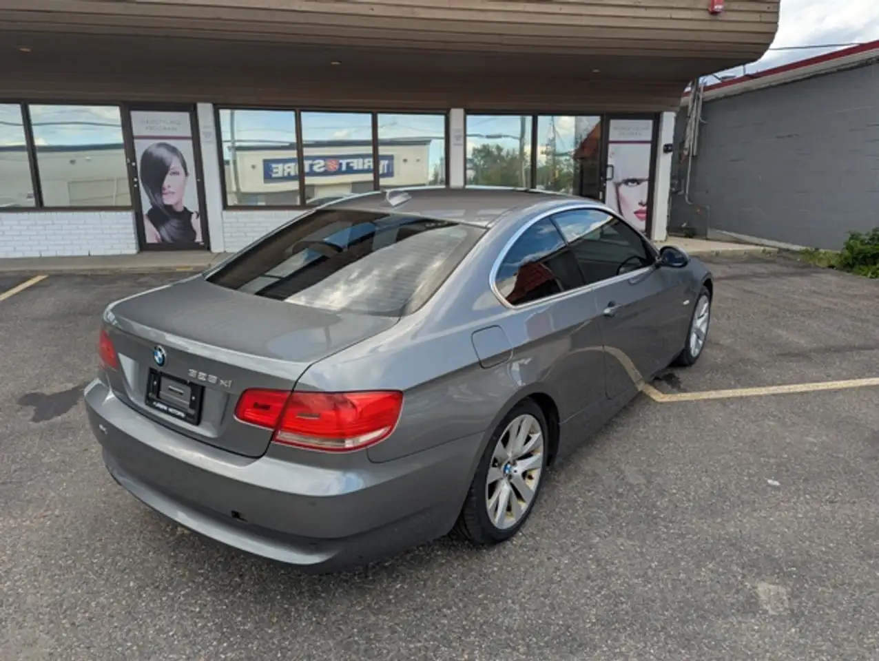BMW 3 Series снимка BMW 3 Series