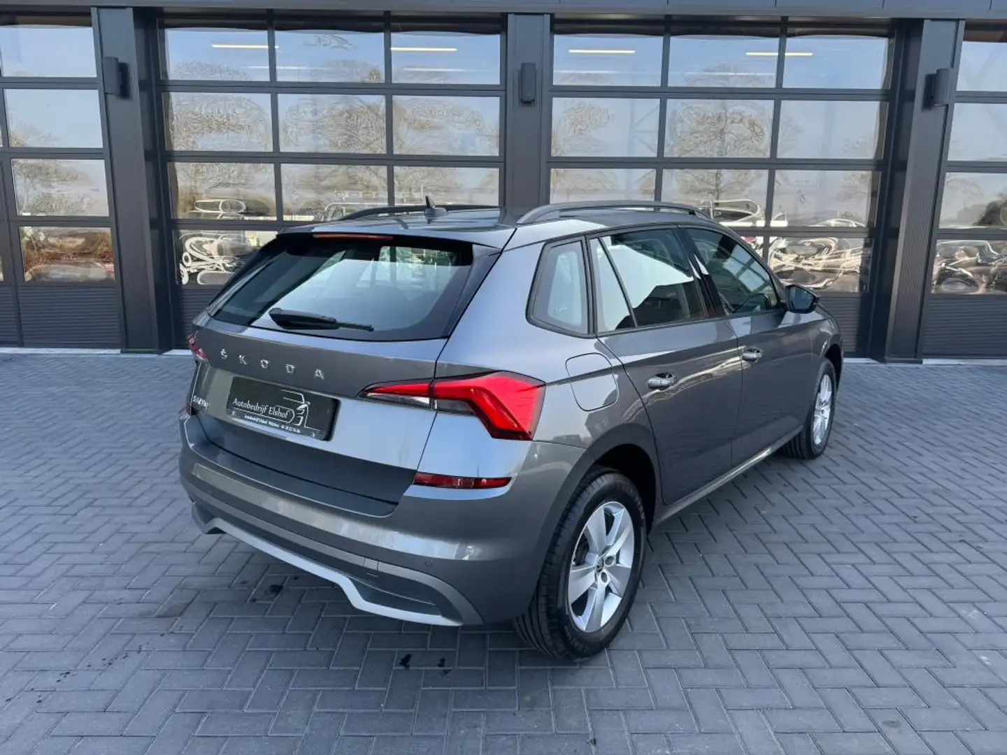 Skoda Kamiq 1.0 TSI Carplay / stoelverwarming Šedá - 2