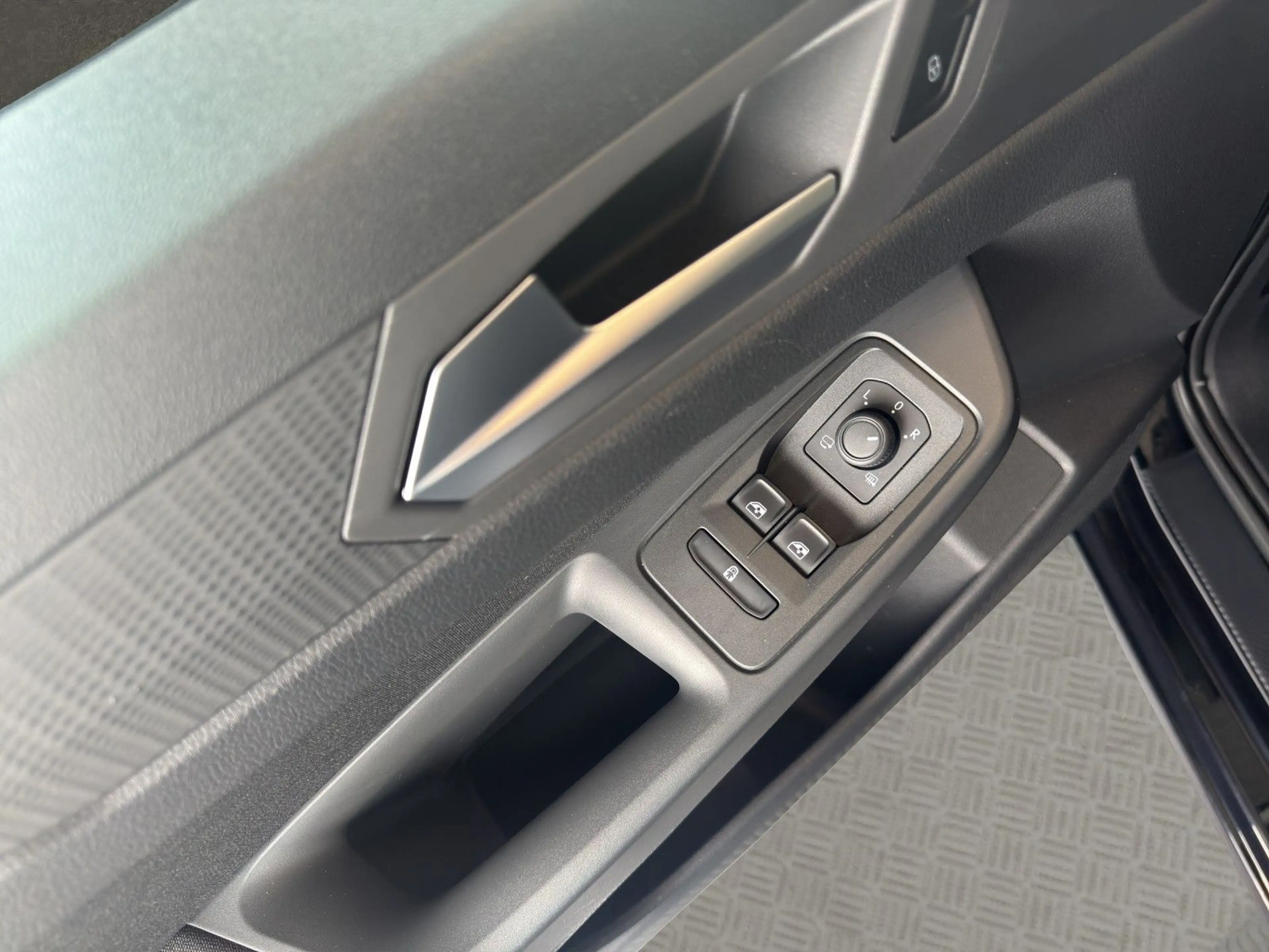 Ford Grand Tourneo Connect Titanium *7 Sitzer*Navi* — photo 10