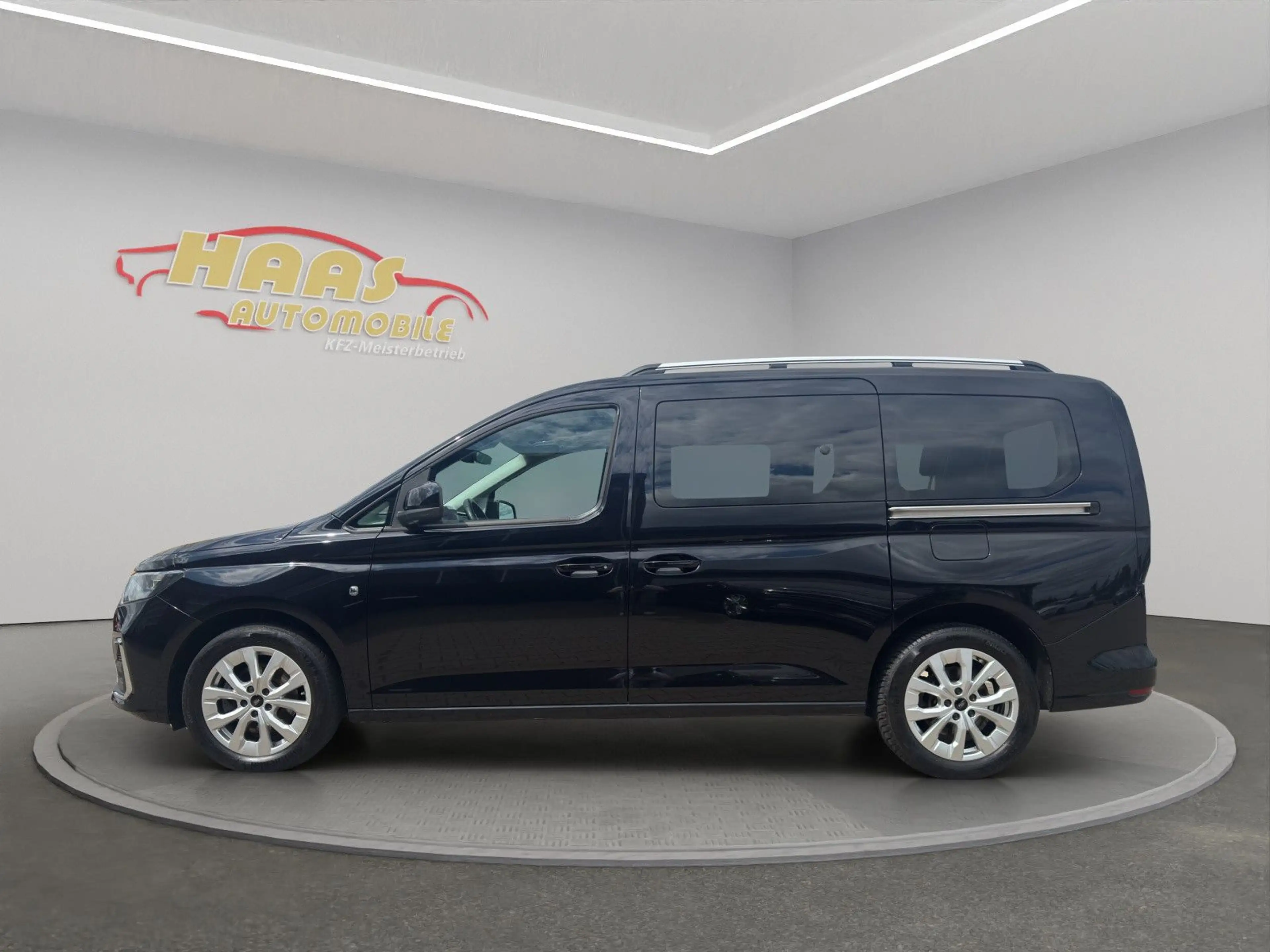 Ford Grand Tourneo Connect Titanium *7 Sitzer*Navi* — photo 8