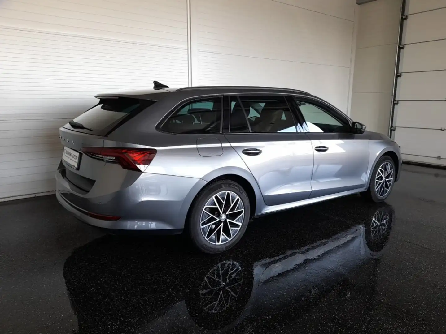 Skoda Octavia Combi 2,0 TDI DSG *17 ZOLL / LED MIT FLA & DYN BLINKER / VIRTUELL / NAVI / AHV / SPORT MASSAGESITZ / KEYLESS* Grau - 2