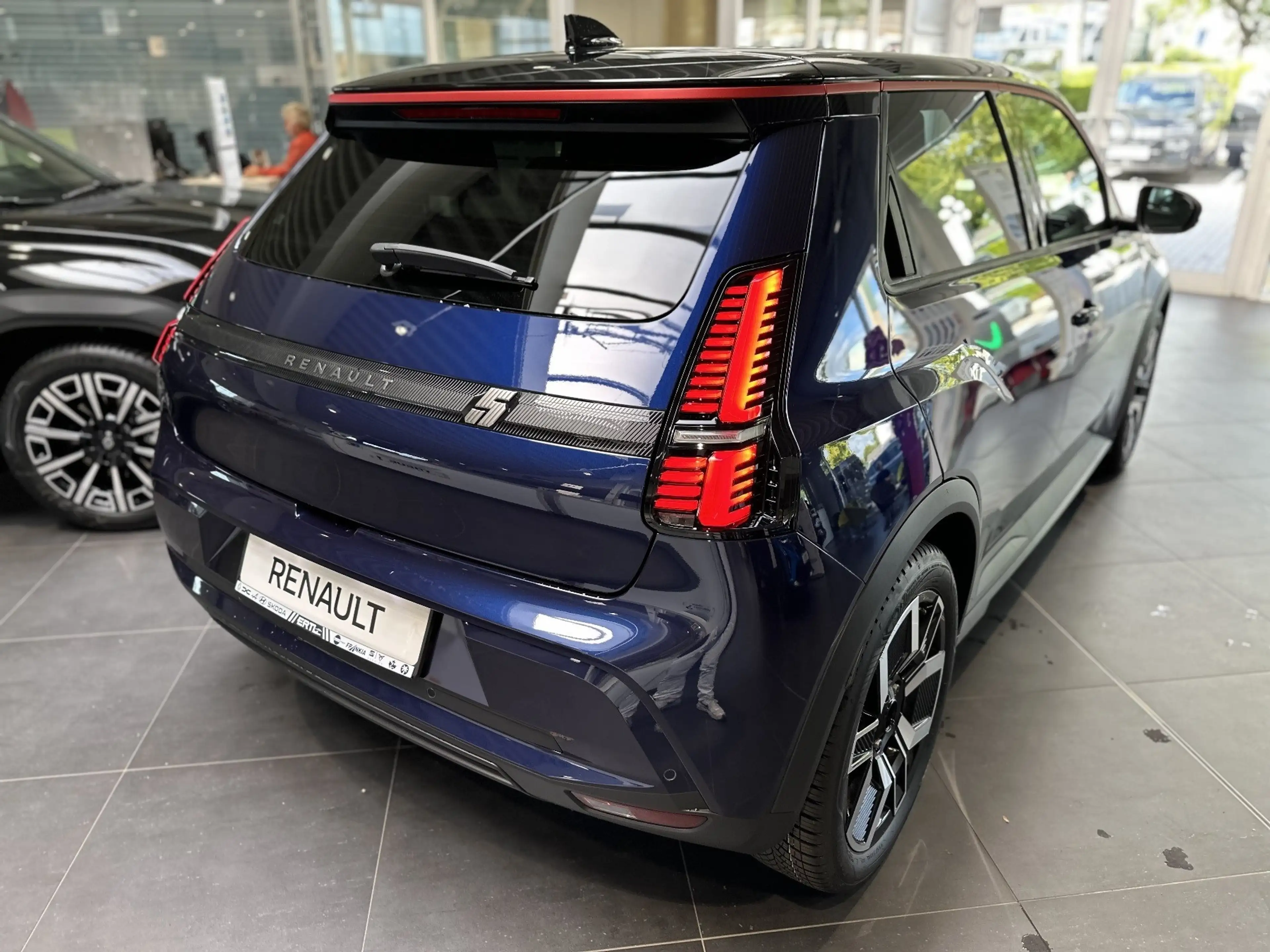 Renault R 5 E-Tech Techno 150 Comfort Range — photo 15