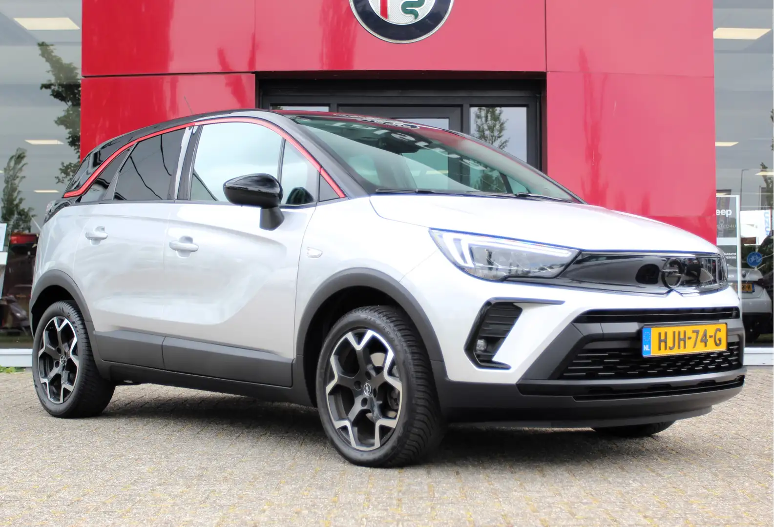 Opel Crossland 1.2 Turbo GS Automaat | Camera | Climate control Grijs - 2