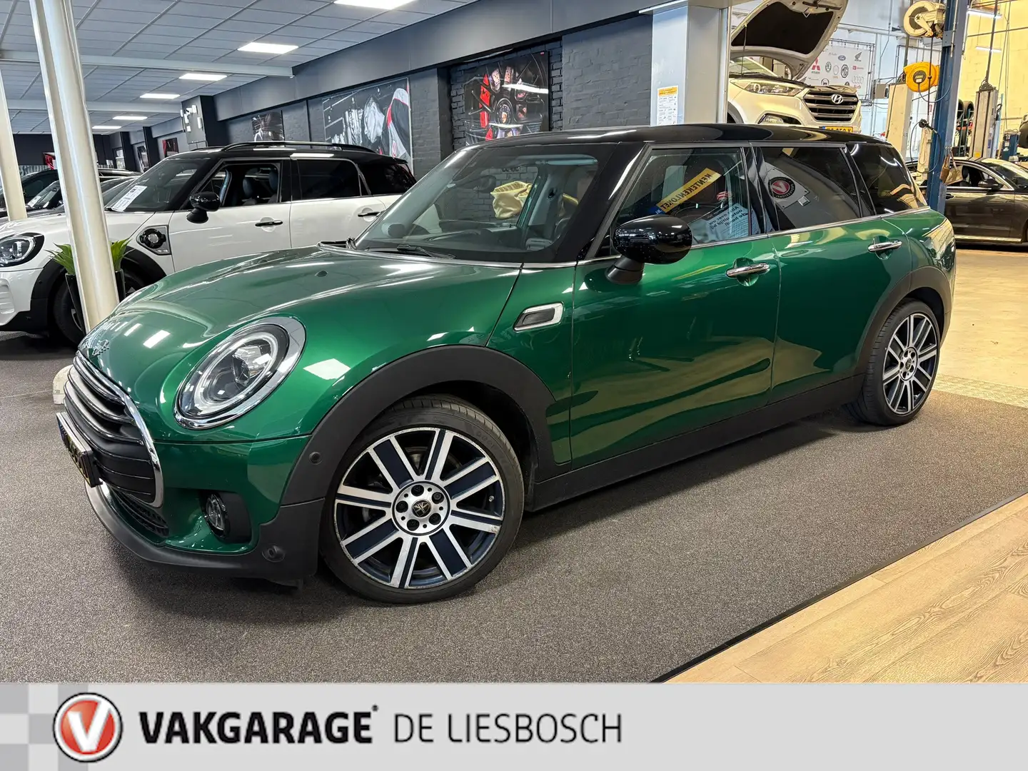 MINI Cooper Clubman Mini 1.5 Chili / Panorama-dak / Harman-Kardon / Le Groen - 2