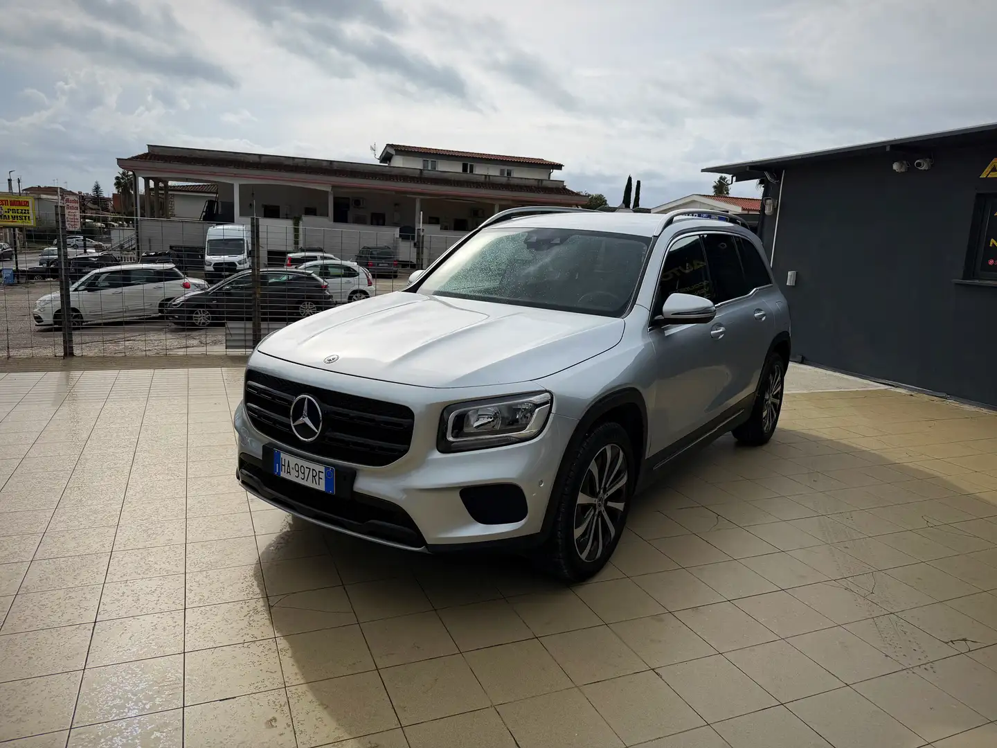 Mercedes-Benz GLB 180 d Premium auto - 2
