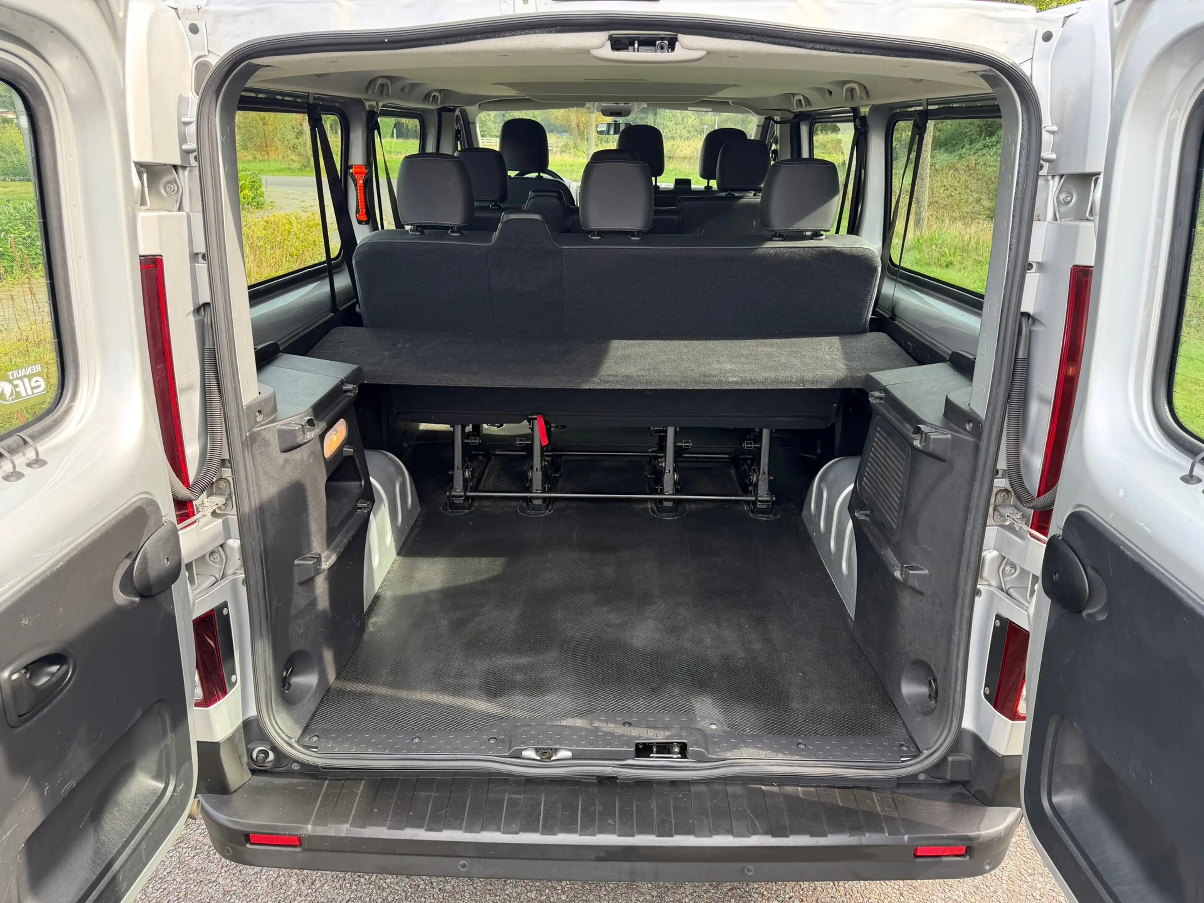 Renault Trafic Passenger 1.6 dCi Grand Authentique Energy — photo 9