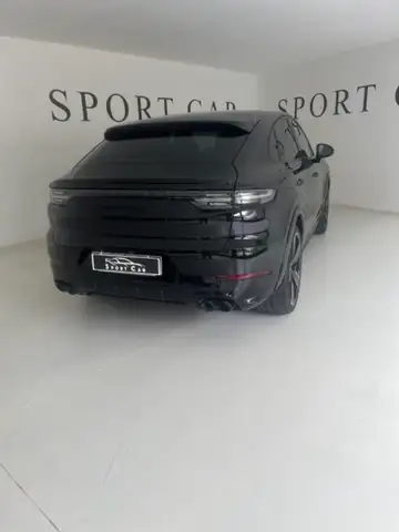 Porsche Cayenne view 6
