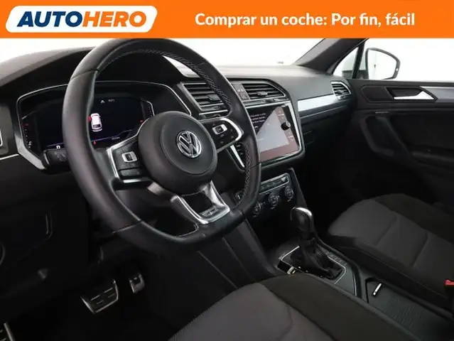 Volkswagen Tiguan view 12