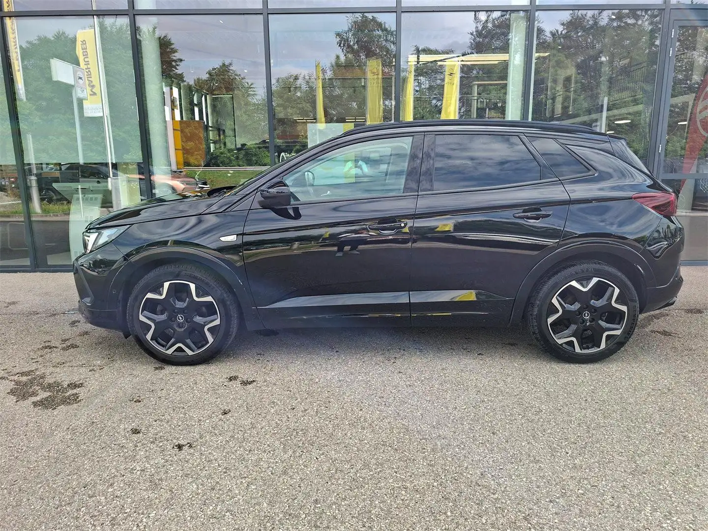 Opel Grandland GS Line 1,2 130PS 6G Schwarz - 2