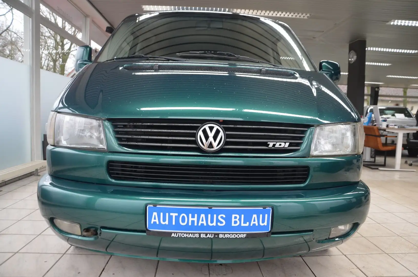 Volkswagen T4 Multivan 2.5 TDI *KLIMAAUTO*7 SITZER*AHK* Vert - 2