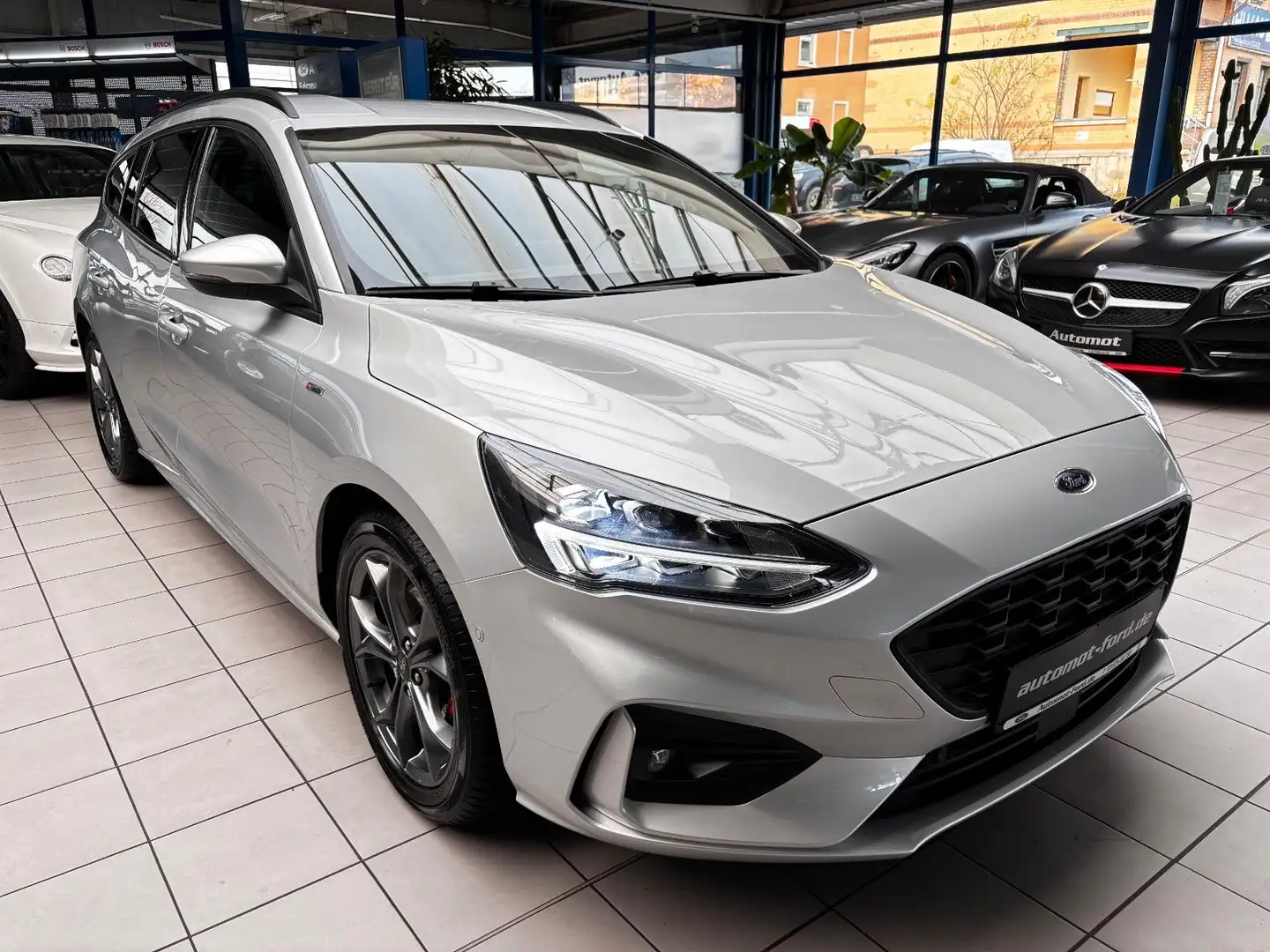 Ford Focus Turnier 1.0 ST-Line X*LED*Navi*DAB*AHK*SHZ Silber - 1