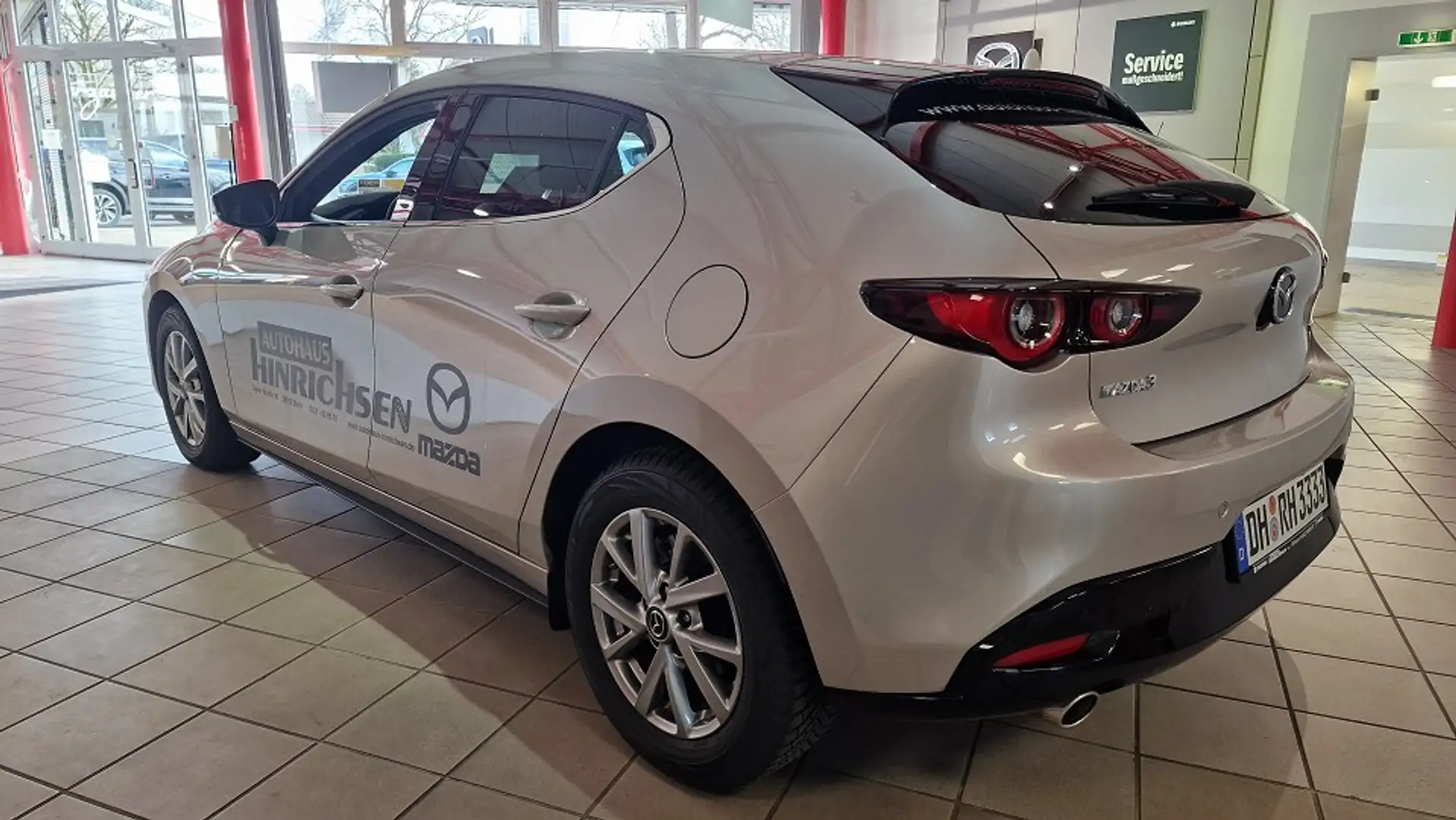 Mazda 3 2025 2.5L e-SKYACTIV-G140 6AT Centre-line DESI Beige - 2