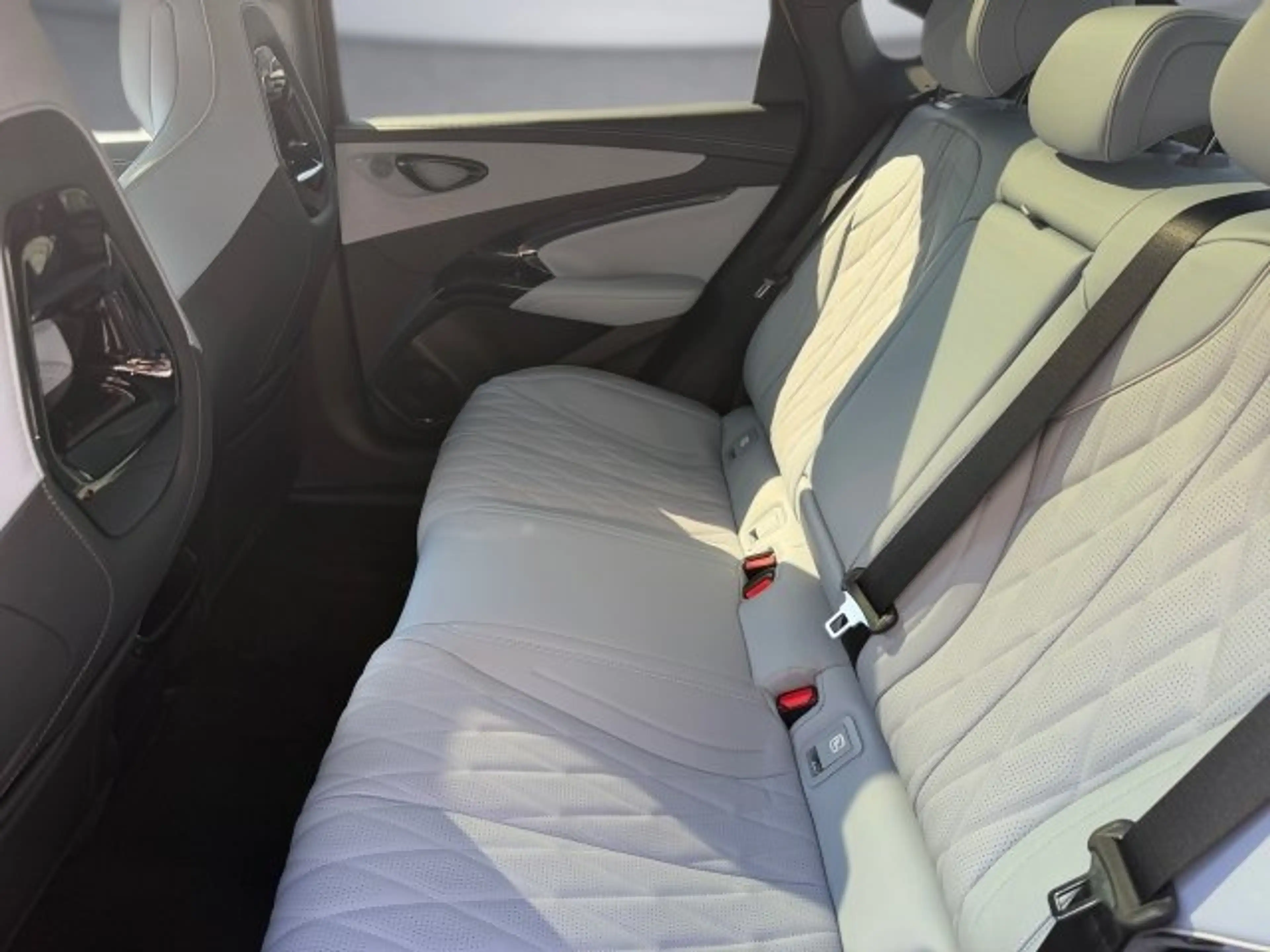 BYD Seal Excellence AWD — photo 9