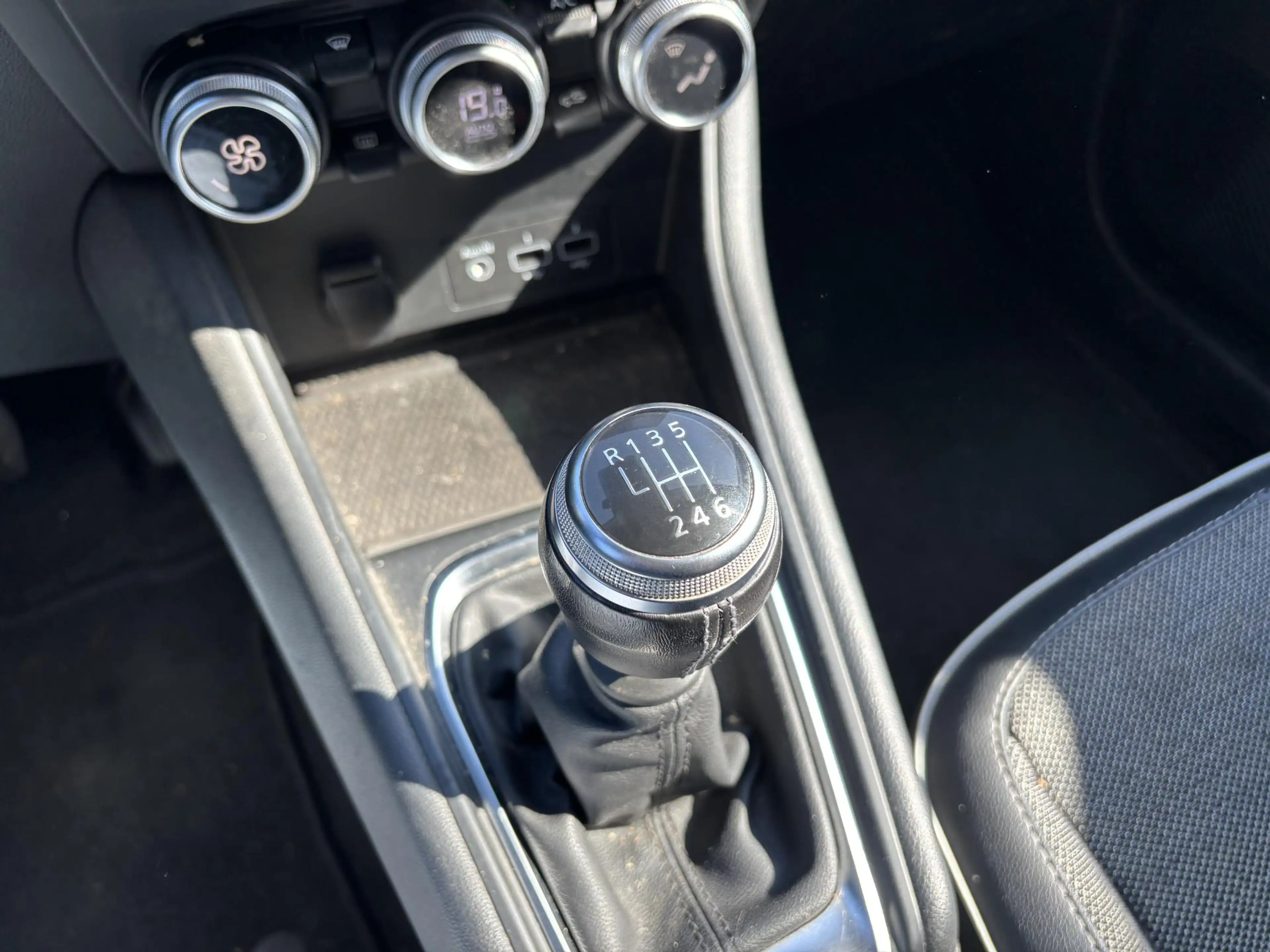 Renault Captur 1.0 TCe 100 Bi-Fuel Intens | 1e Eig | LPG | Climat — photo 16