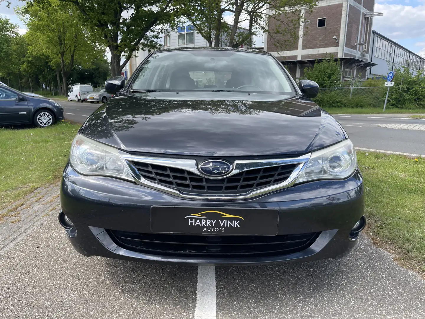Subaru Impreza 1.5R Luxury AWD Grijs - 2