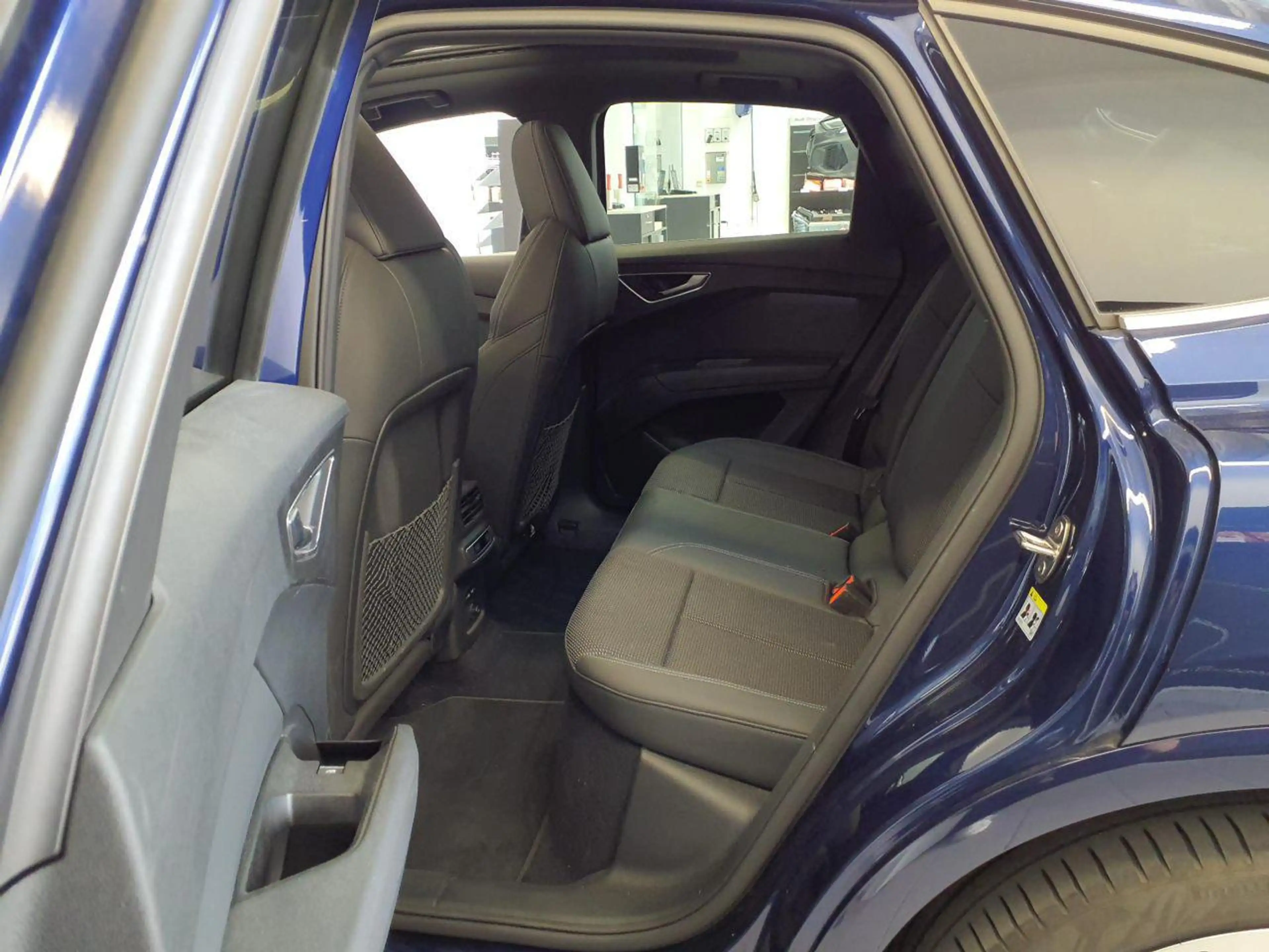 Audi Q4 e-tron Sportback e-tron S line 50 AHK Pano Keyless — photo 9