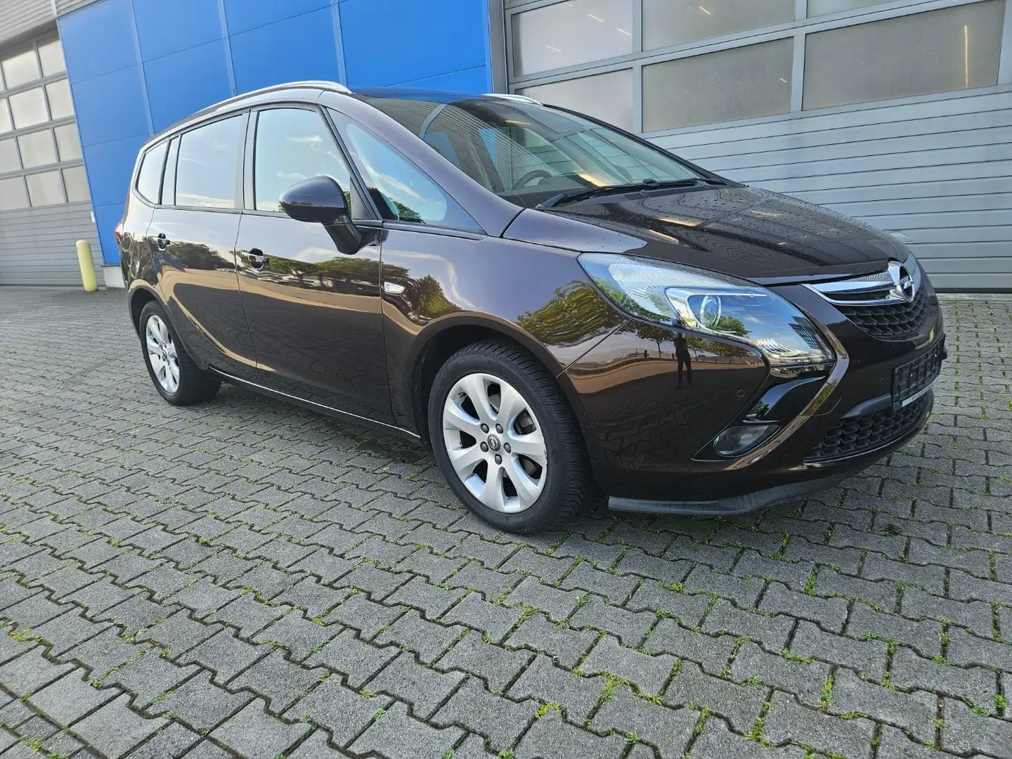 Opel Zafira Tourer 1.4 Turbo Business Edition Braun - 1