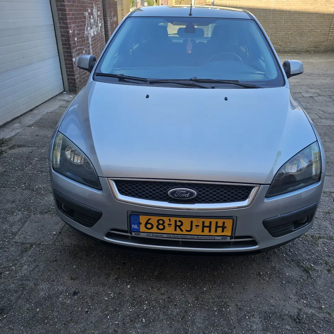 Ford Focus 1.6 16V Ghia - 1