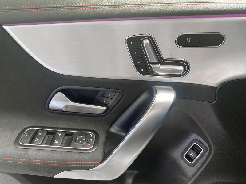 Mercedes-Benz CLA 250 e AMG Line Coupé + PANORAMISCH DAK + MULTIBEAM LED — photo 14