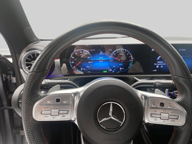 Mercedes-Benz CLA 250 e AMG Line Coupé + PANORAMISCH DAK + MULTIBEAM LED — photo 10
