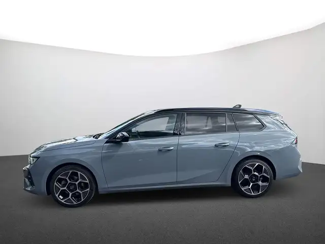 Opel Astra view 5