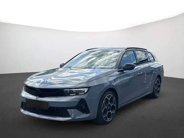 Opel Astra view 2