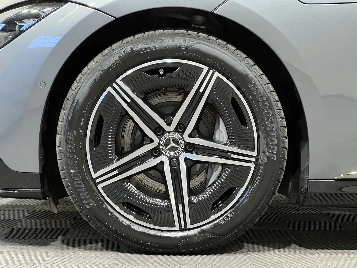 Mercedes-Benz EQE 300 AMG Premium Night Massage/Multikontur !! Grau - 2