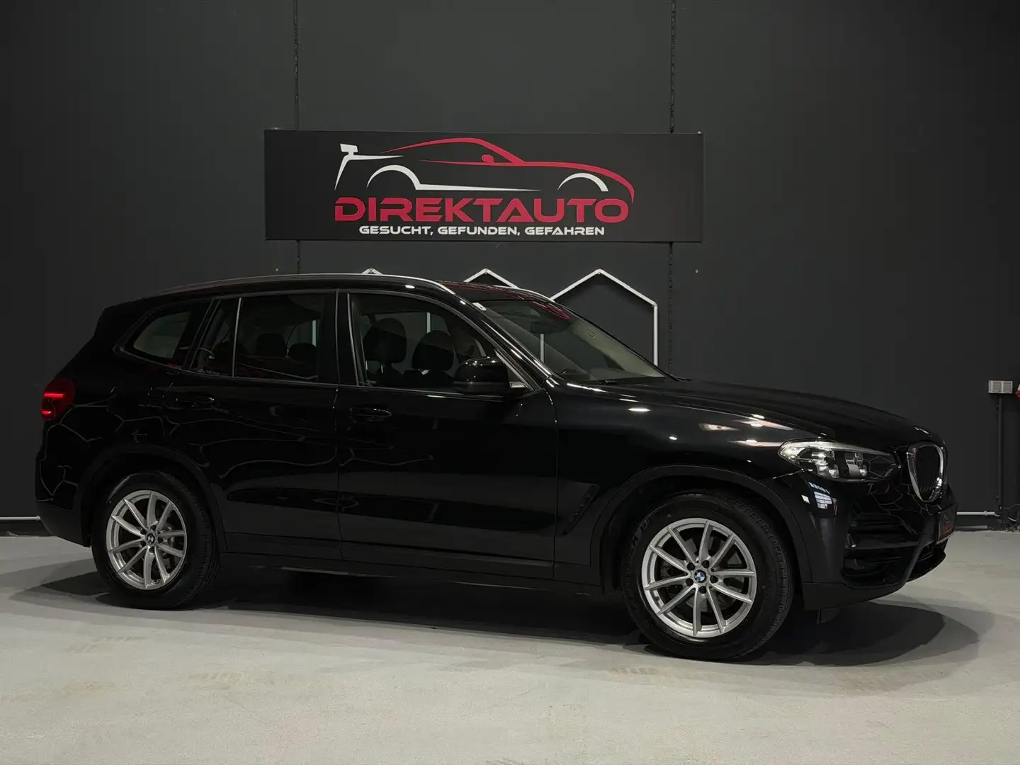BMW X3 xDrive 20 d Advantage Schwarz - 1
