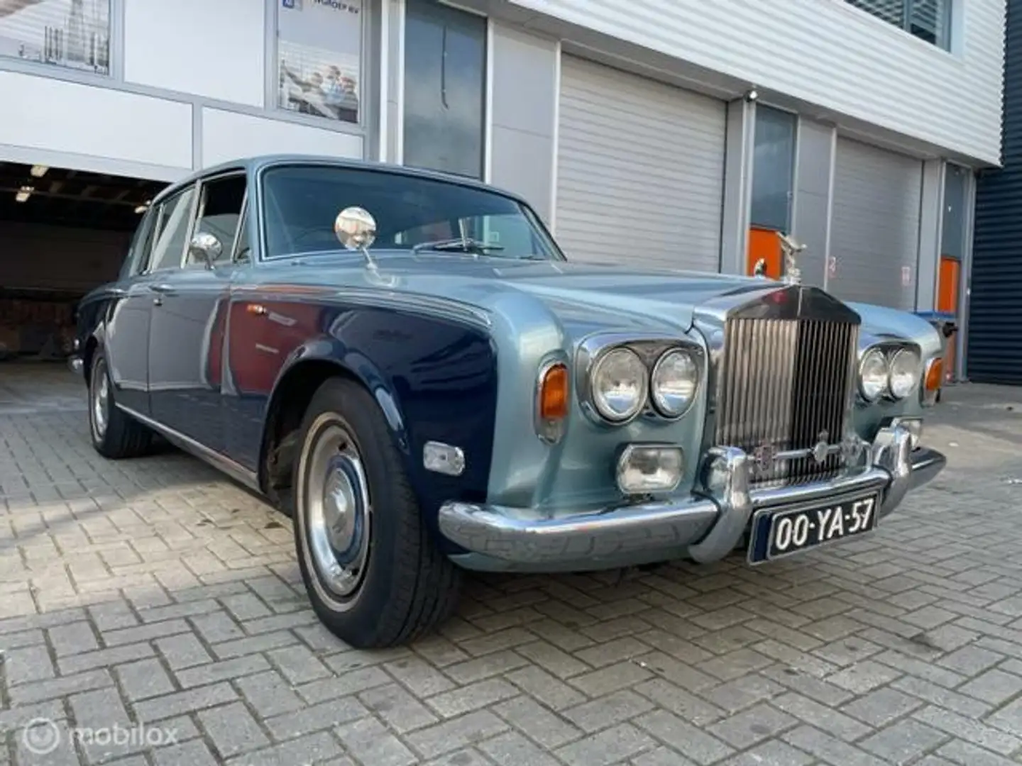 Rolls-Royce Silver Shadow 6.8 Saloon type ll Lente actie € 650,00 korting Blu/Azzurro - 1