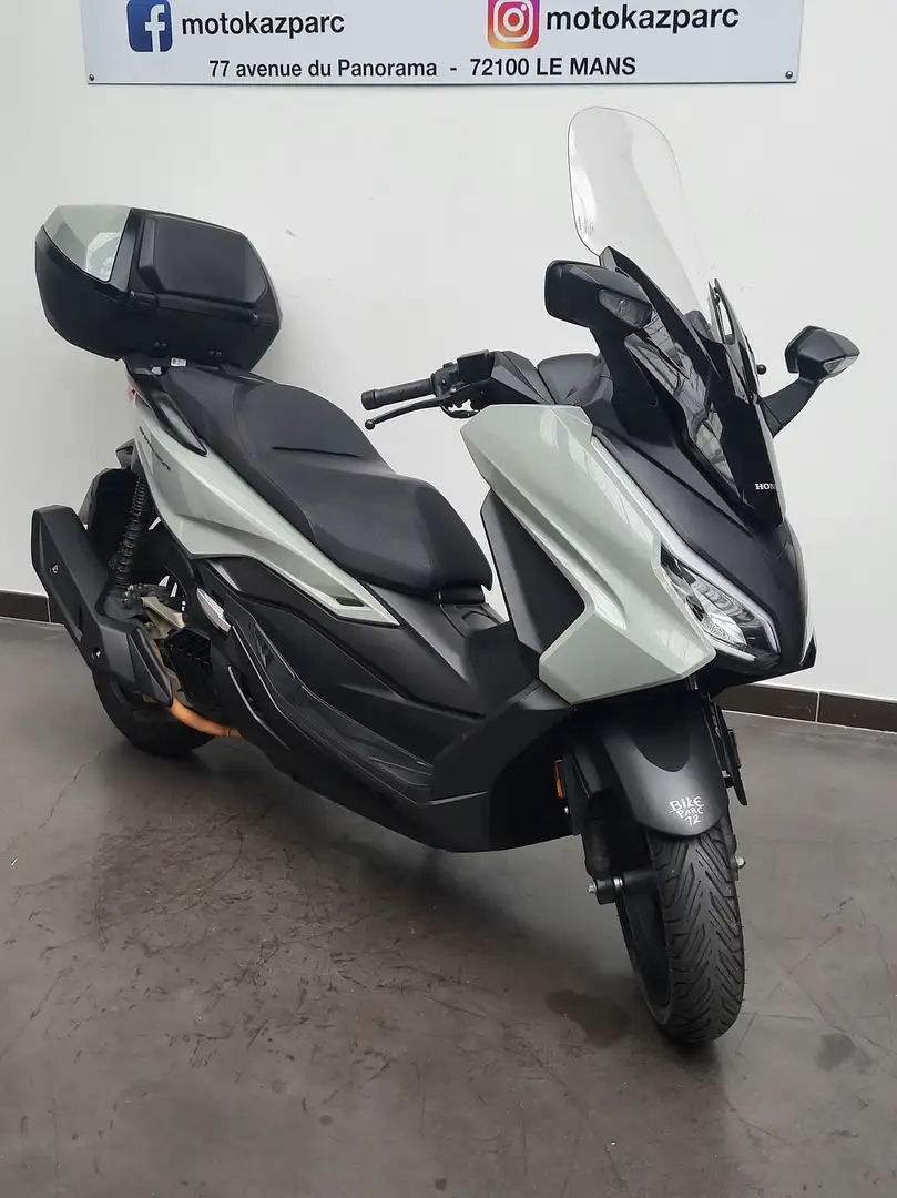 Honda Forza 125 Gris - 2