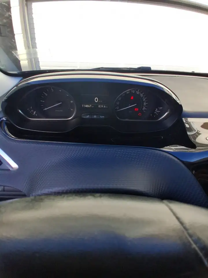 Peugeot 2008 1.2 PURETECH 110 ALLURE S\u0026S