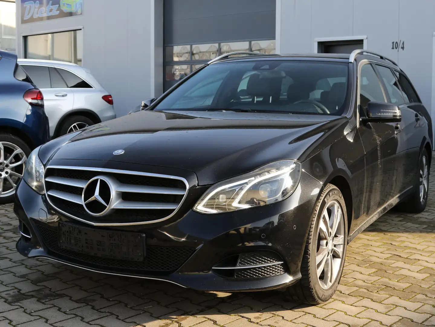 Mercedes-Benz E 220 E-Klasse T-Modell Diesel T BlueTEC Avantgarde Noir - 2