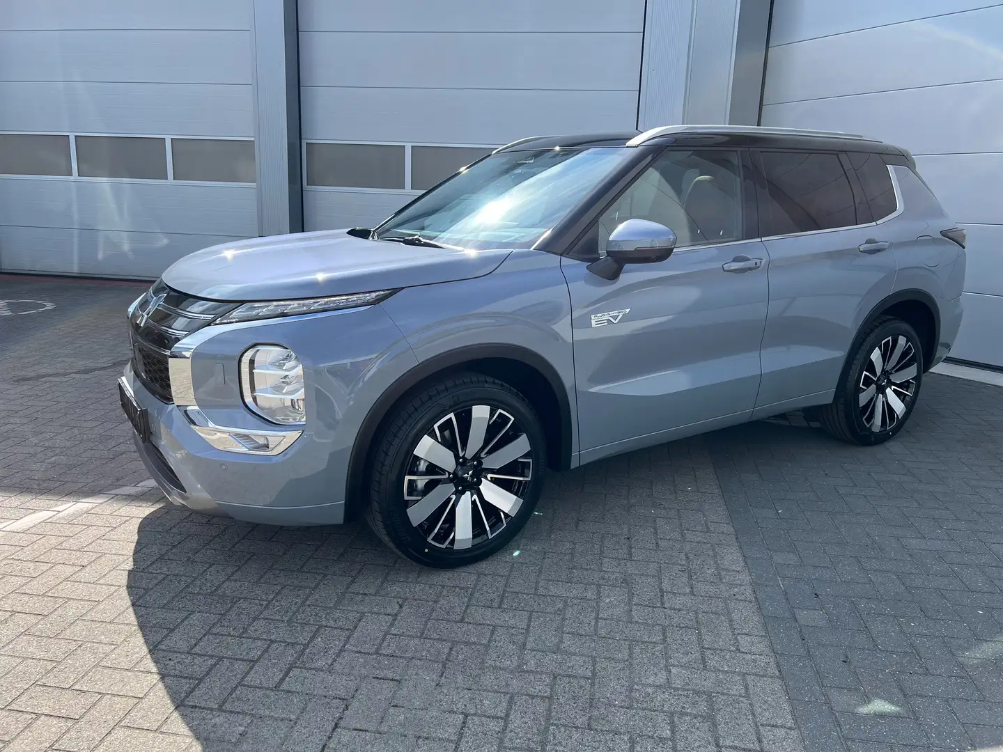 Mitsubishi Outlander Outlander MY 25 PHEV INSTYLE Verkocht/Sold Gris - 2