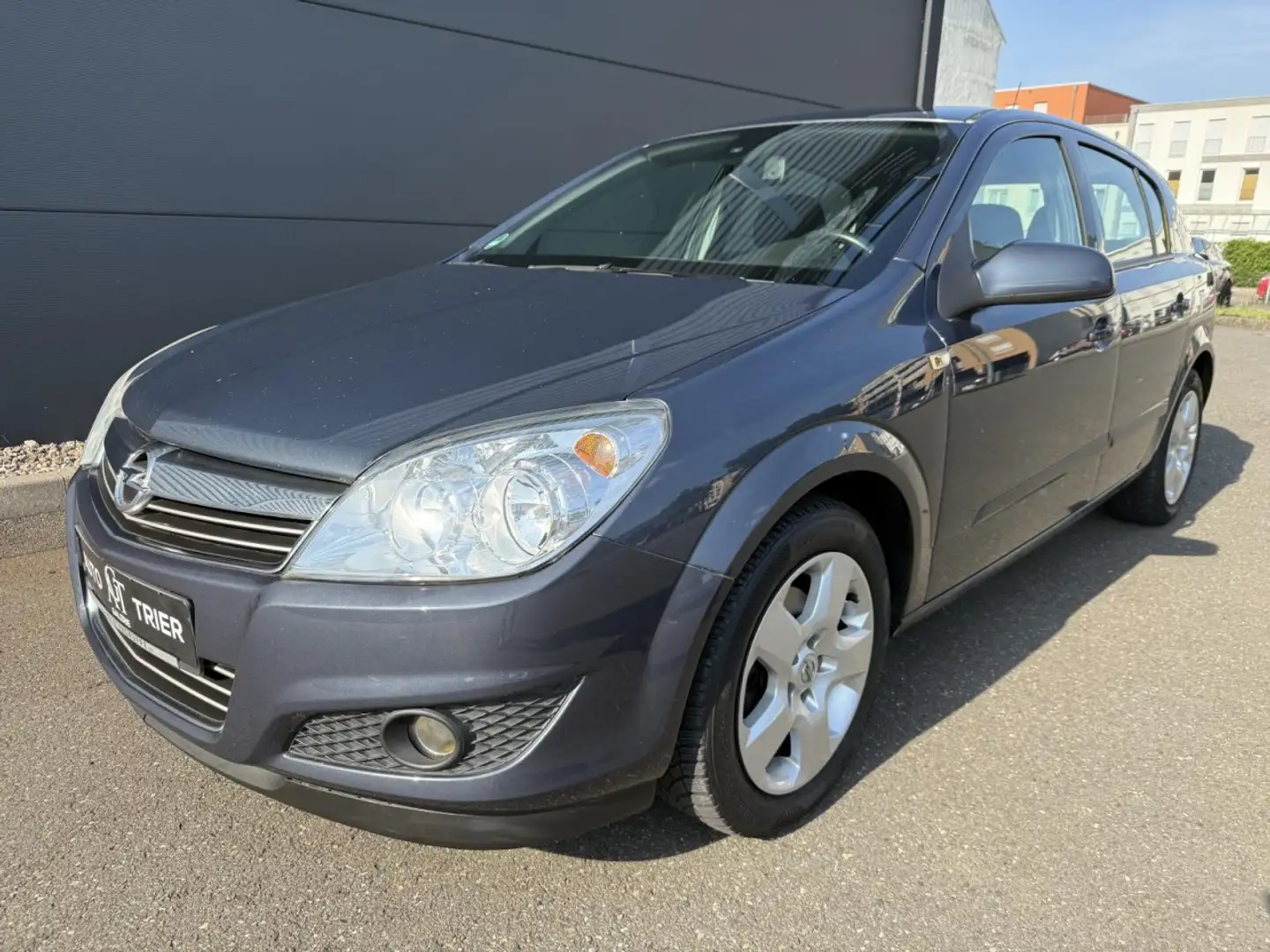Opel Astra 1.6 H Lim. Cosmo KLIMA MFL ZV TOP Klima Navi Gris - 2