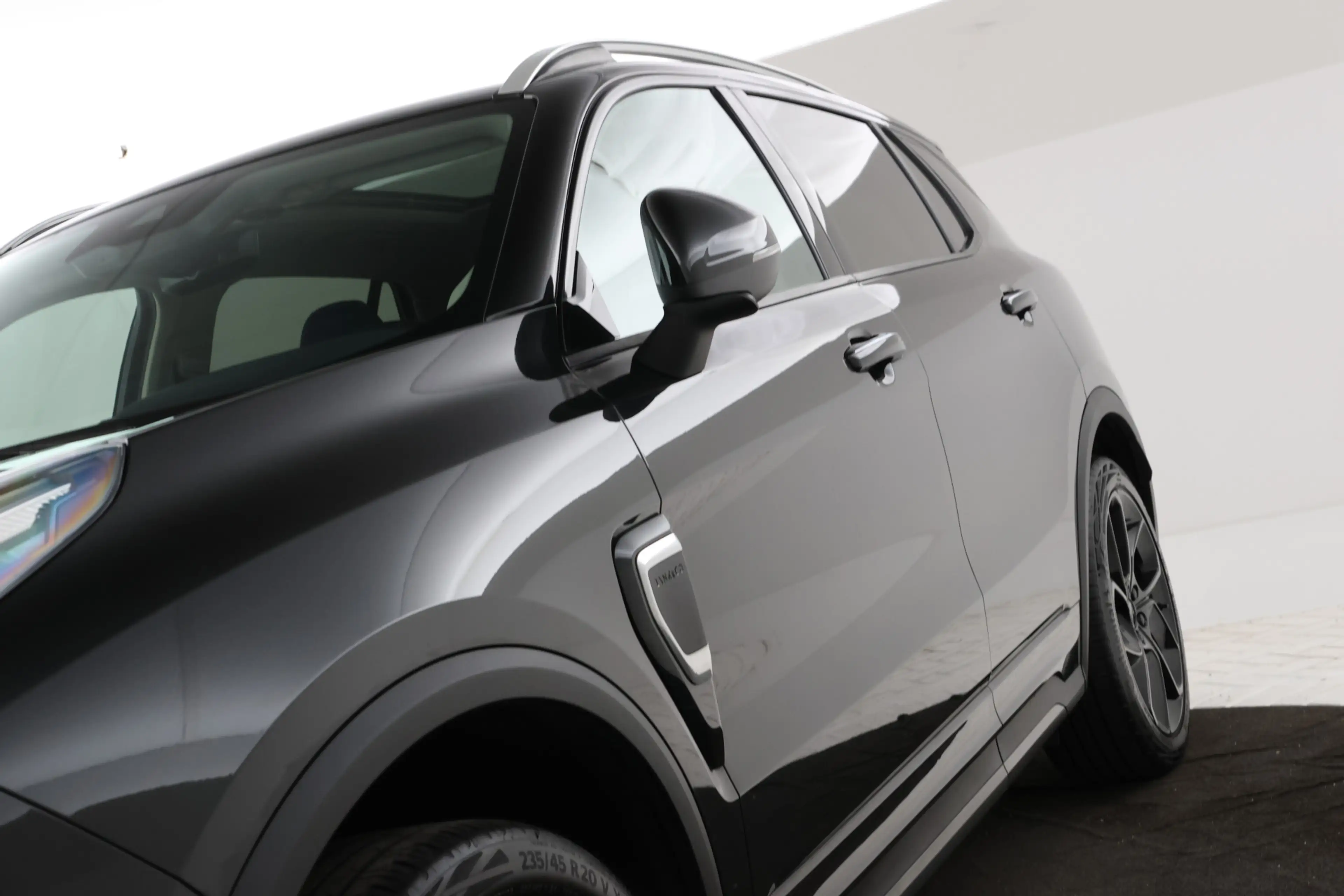 Lynk & Co 01 1.5 Full black, Panorama, Applecarplay — photo 7