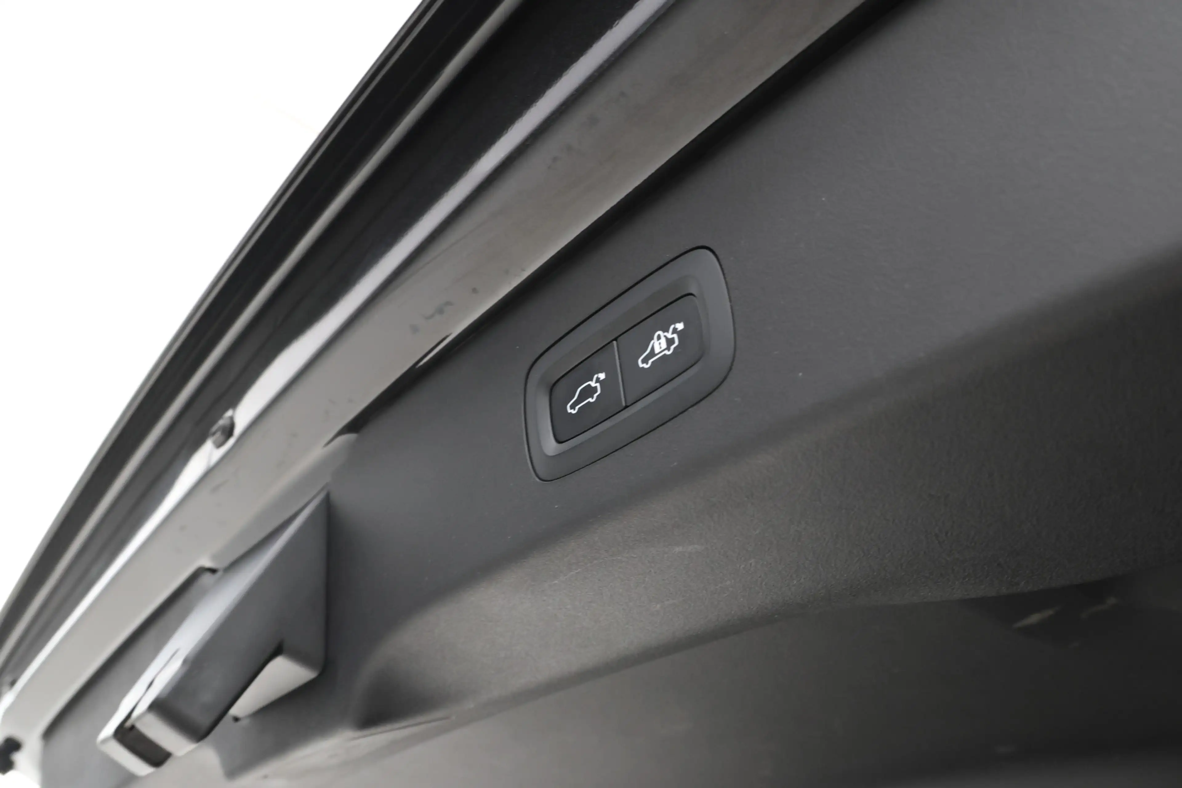 Lynk & Co 01 1.5 Full black, Panorama, Applecarplay — photo 18
