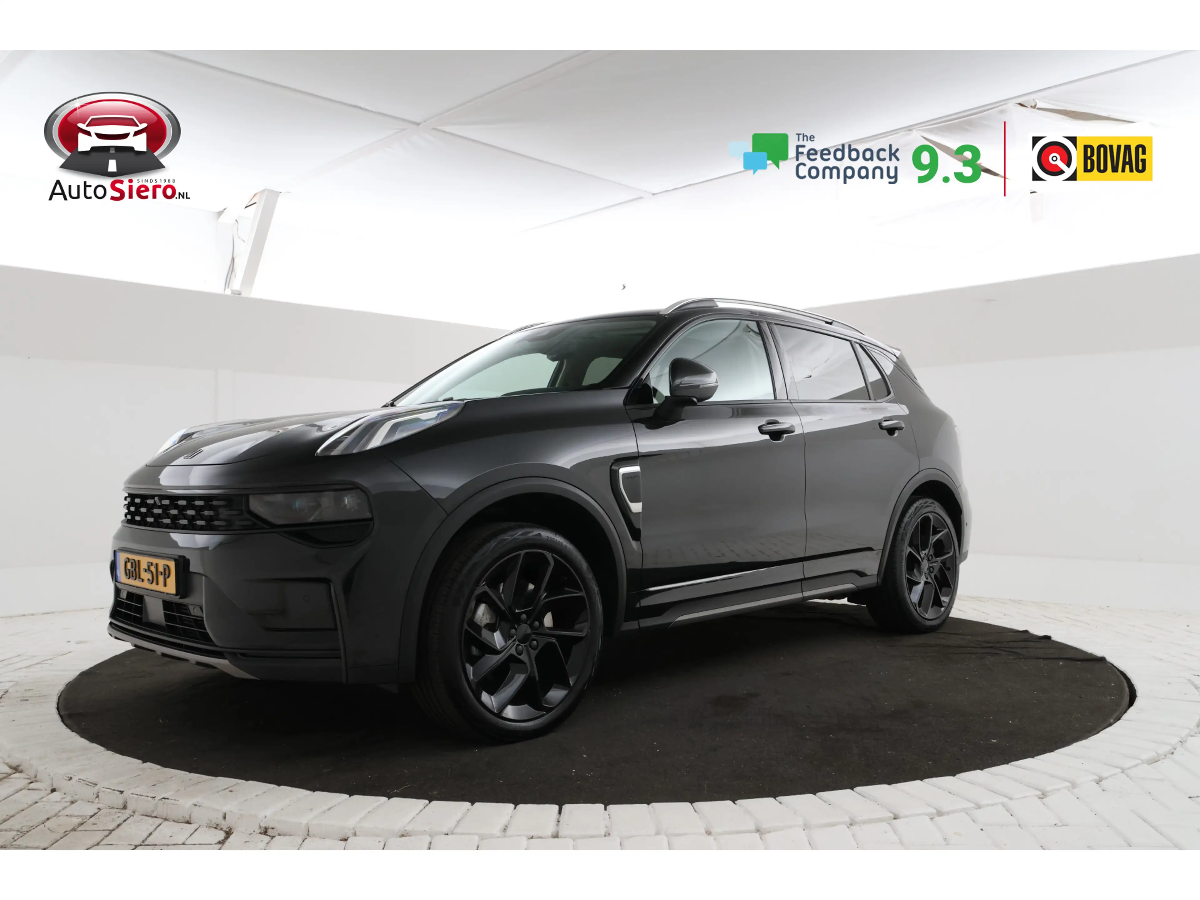 Lynk & Co 01 1.5 Full black, Panorama, Applecarplay