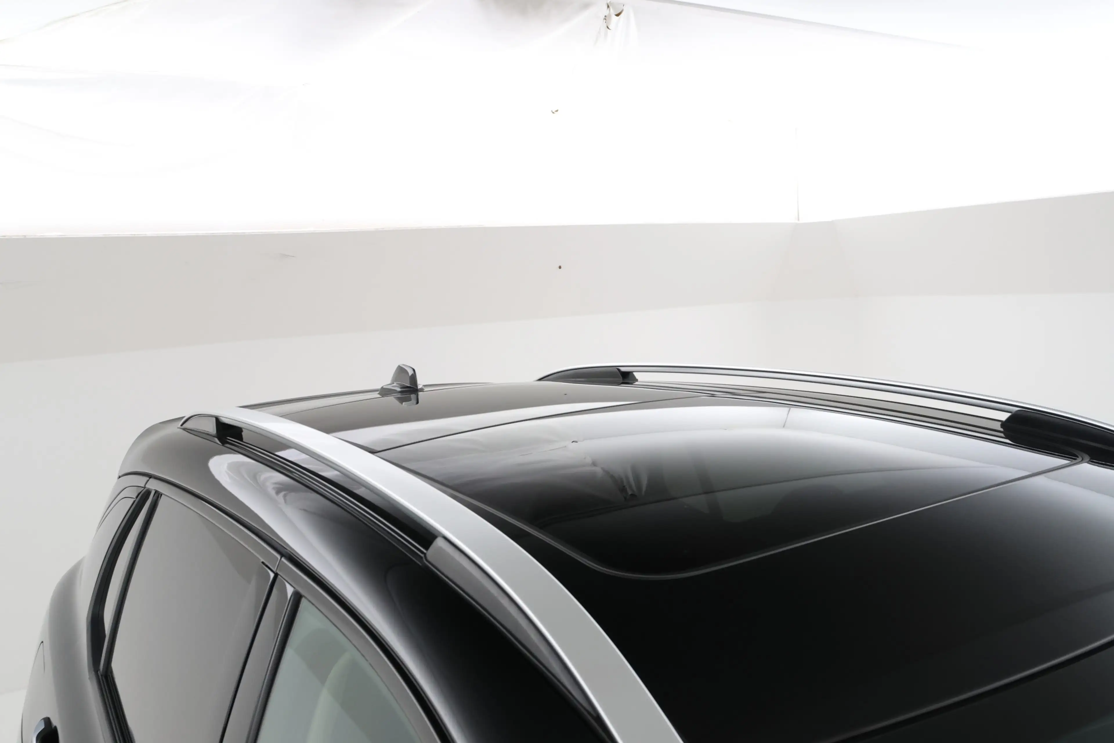 Lynk & Co 01 1.5 Full black, Panorama, Applecarplay — photo 13