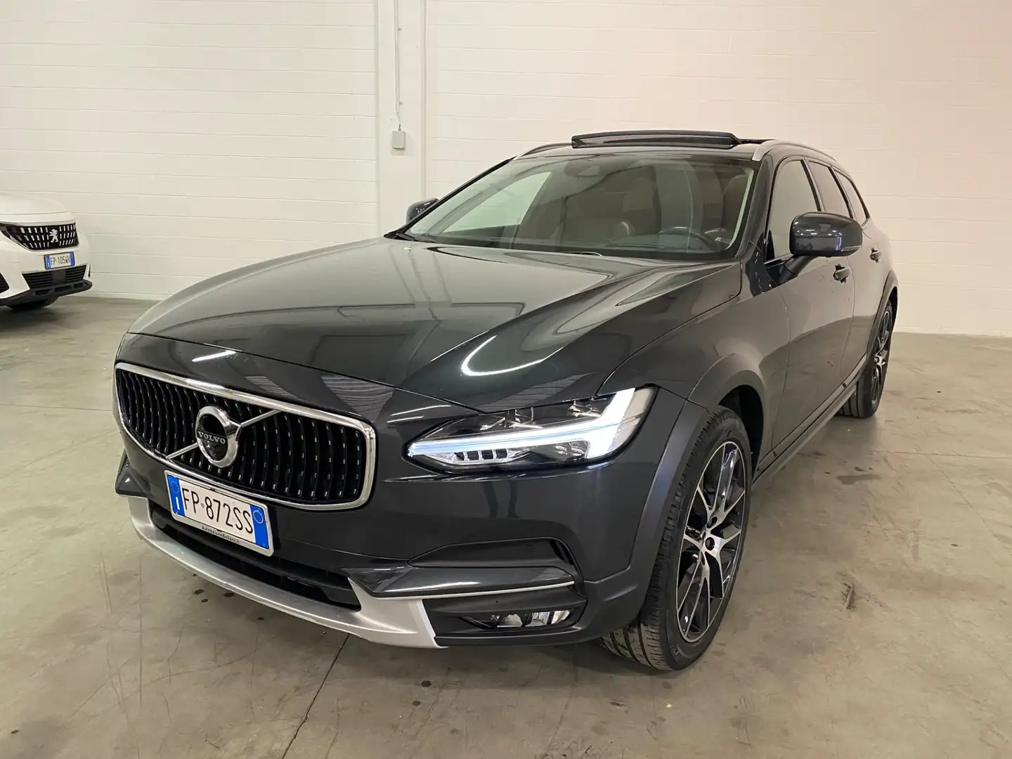Volvo V90 Cross Country V90 Cross Country D4 AWD Geartronic Pro Szürke - 1